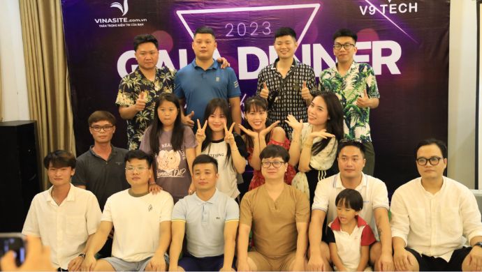 v9 tổ chức team building
